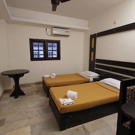 Hotel Park Avenue Kochi Kültér fotó