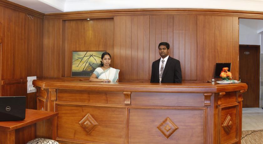 Hotel Park Avenue Kochi Beltér fotó