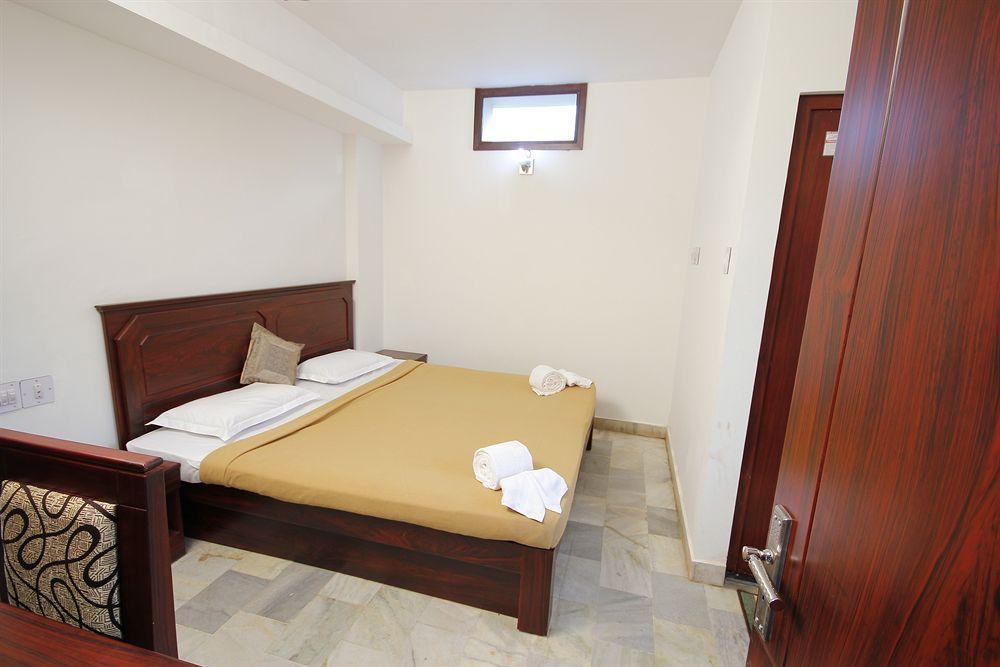 Hotel Park Avenue Kochi Kültér fotó