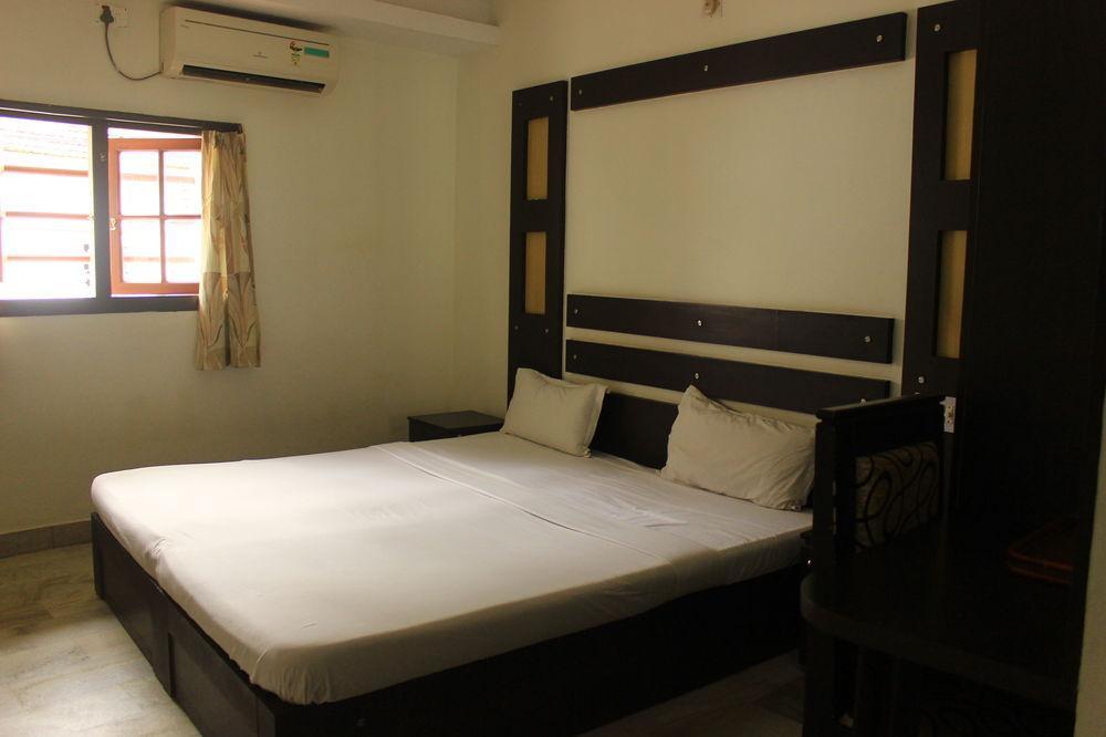Hotel Park Avenue Kochi Kültér fotó