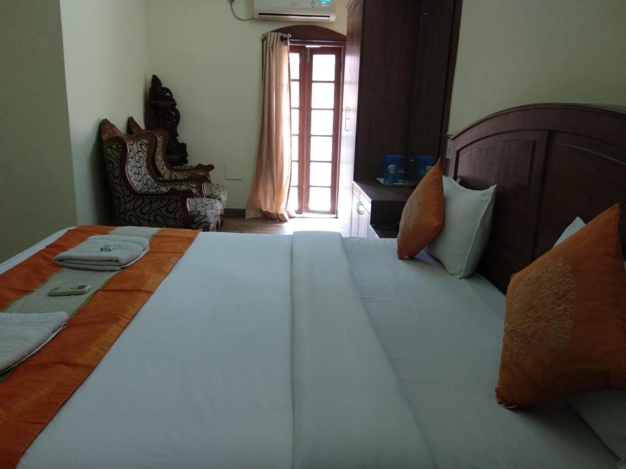 Hotel Park Avenue Kochi Kültér fotó